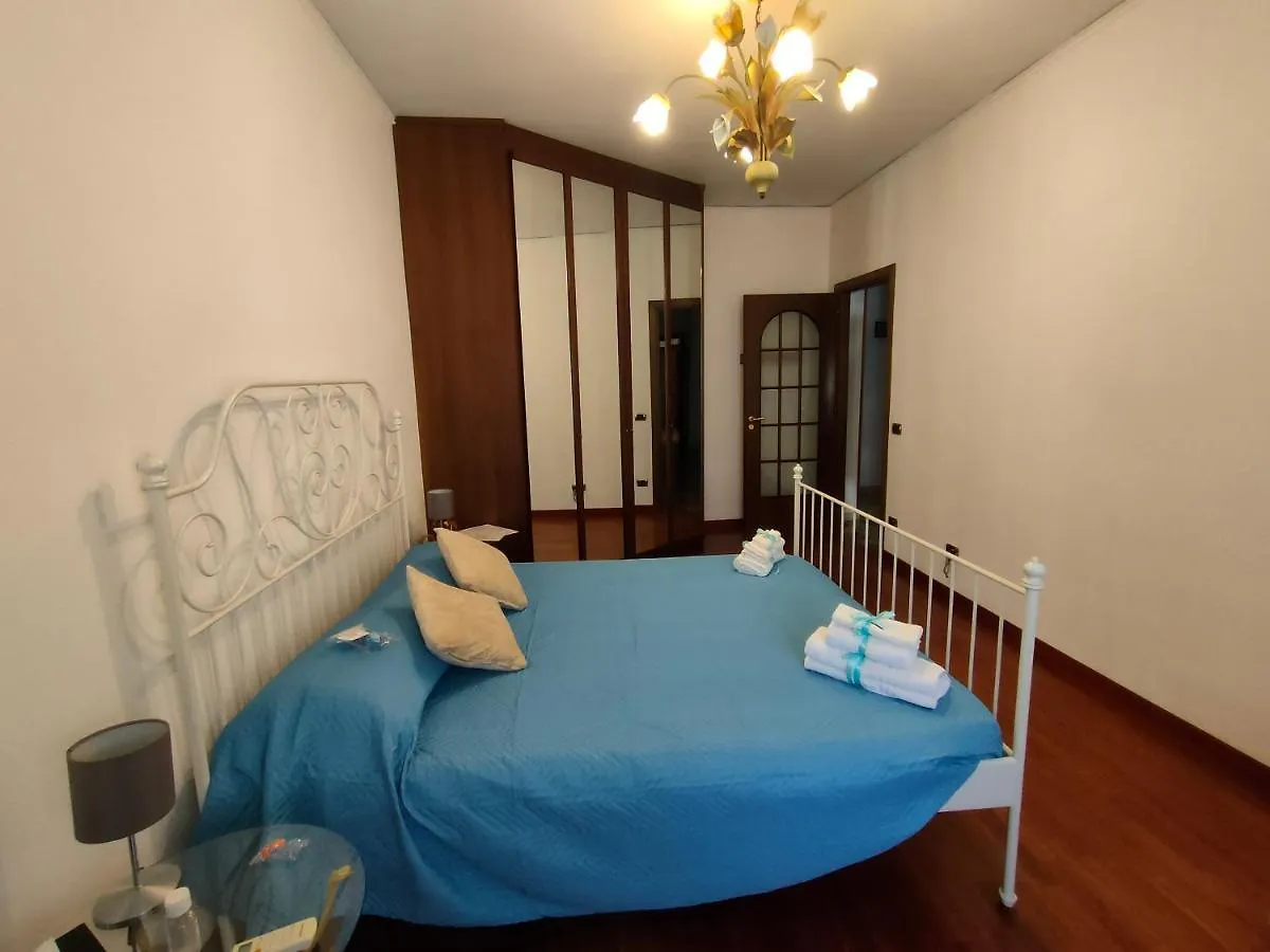 Bed & Breakfast Tra Pirandello E Leopardi B&B Napoli