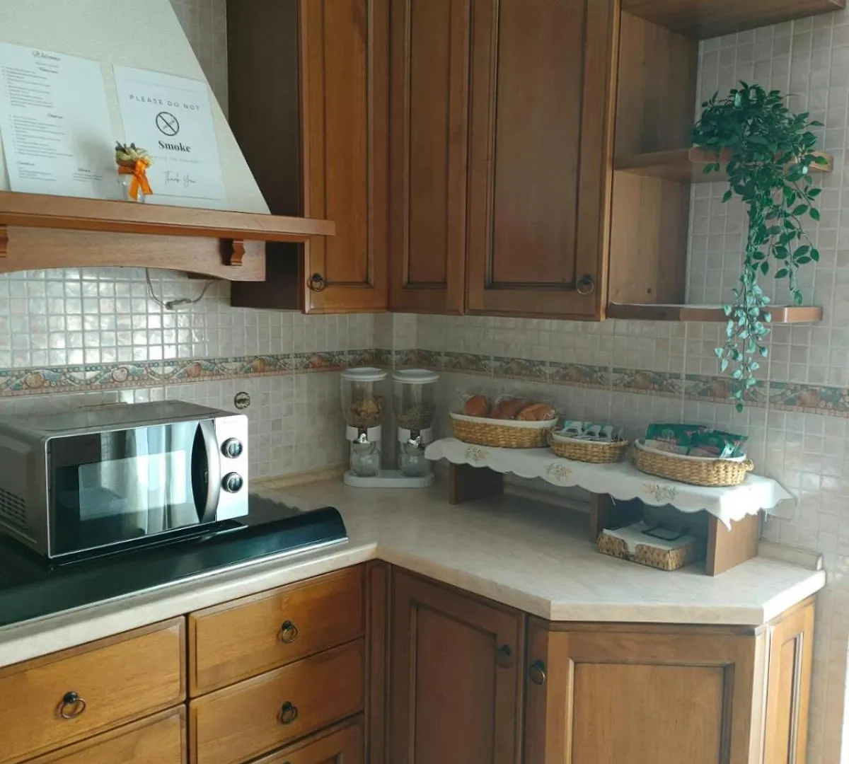 Tra Pirandello E Leopardi B&B Napoli 0*,