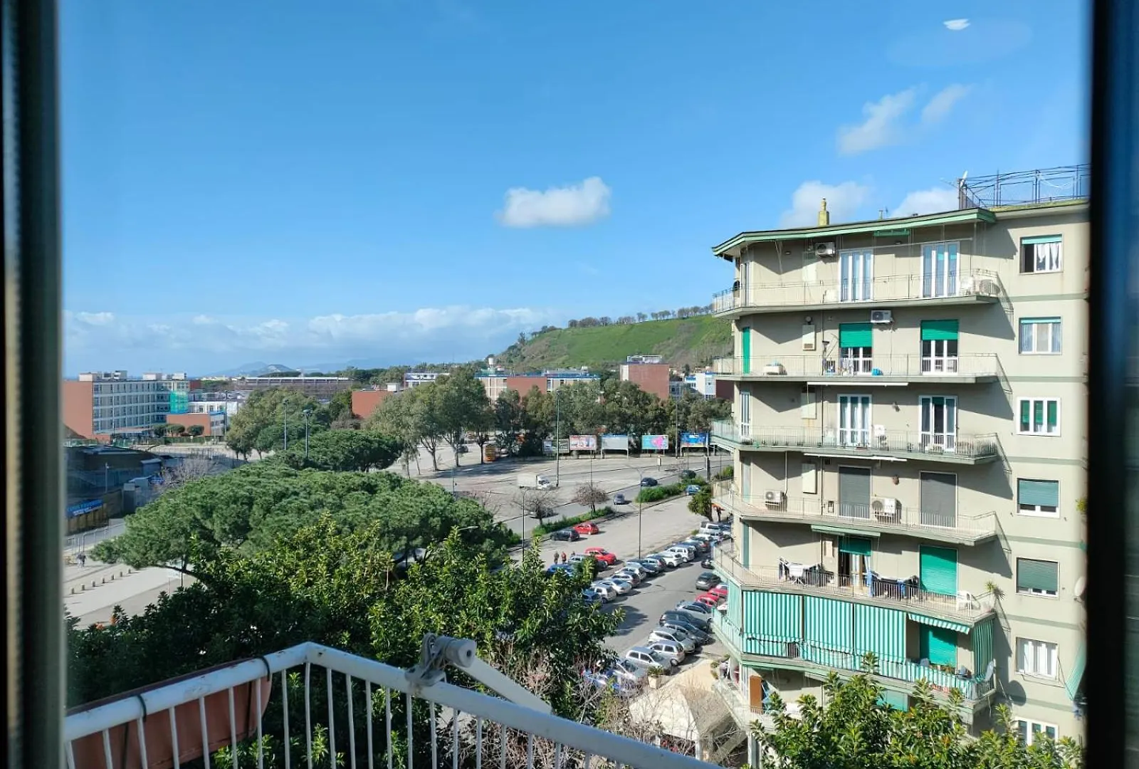Tra Pirandello E Leopardi B&B Napoli