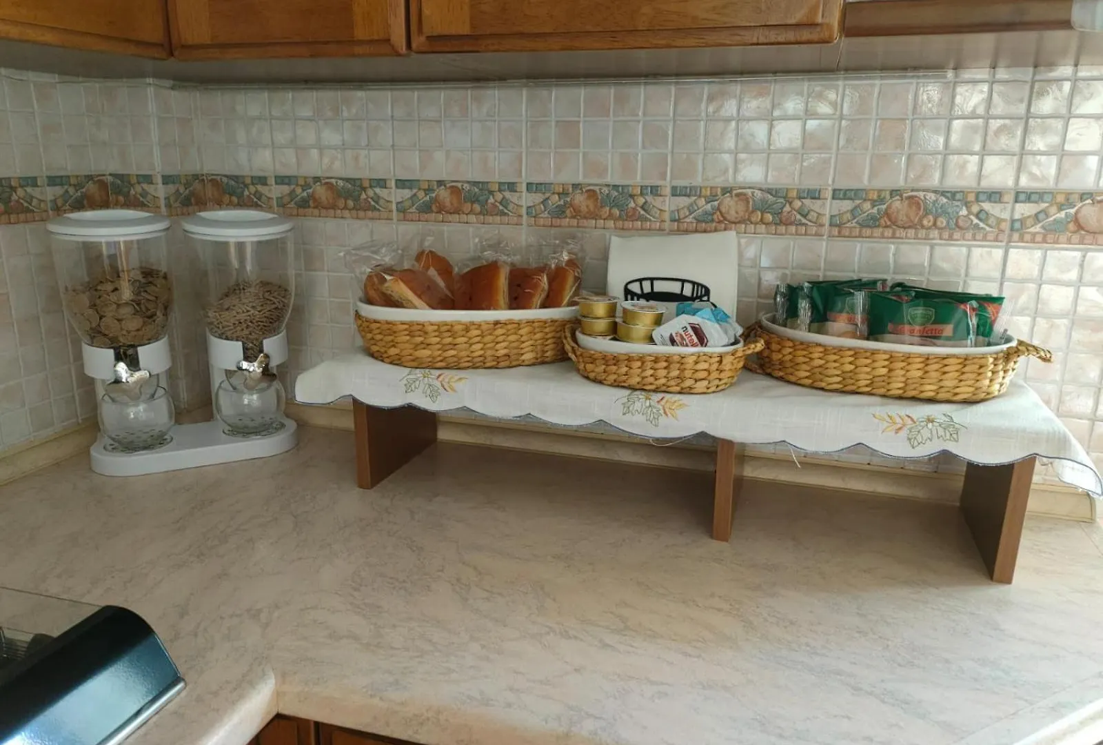 Tra Pirandello E Leopardi B&B Napoli 0*,